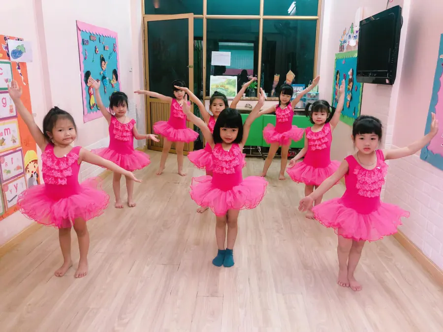 Trường mầm non Ngôi Sao Xinh Hồng Hà