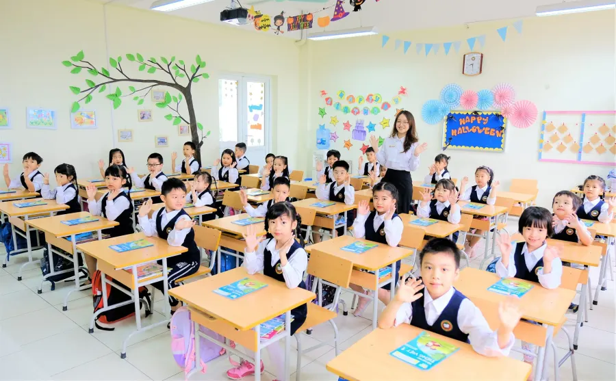 Trường Tiểu học và Trung học cơ sở Victoria Thăng Long