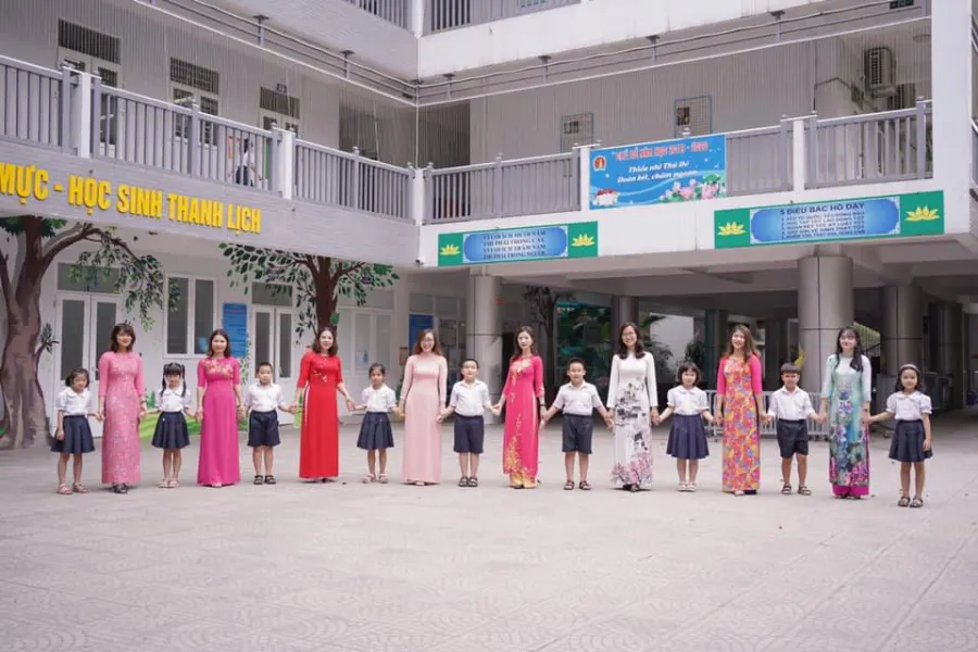 Trường Tiểu học Quỳnh Lôi