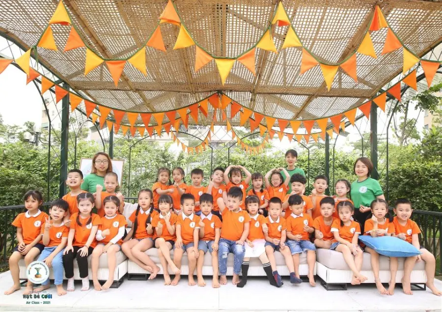 Trường mầm non Hạt Dẻ Cười (Smiling - Chestnut Kindergarten)