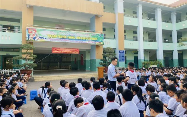 Trường tiểu học Trần Văn Mười