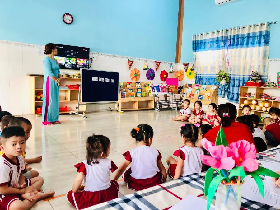 Trường Mầm Non Hoa Ban Đỏ 3