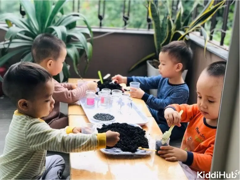 Mầm non Vietmoon Linh Đàm
