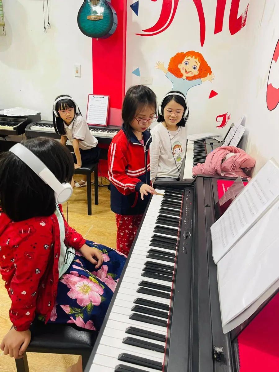 Kidstar Trung Tâm Dạy Nhảy Hiện Đại Trẻ Em