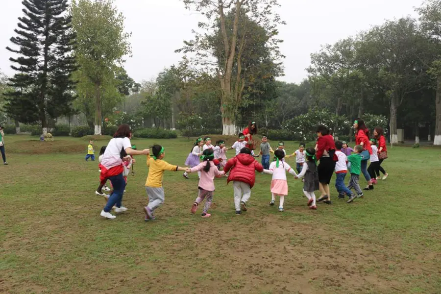 Mầm Non Lá Phong Xanh - Lá Phong Đỏ  (The Maple Leaf Montessori Academy) - Lô số 19 KĐT Văn Khê