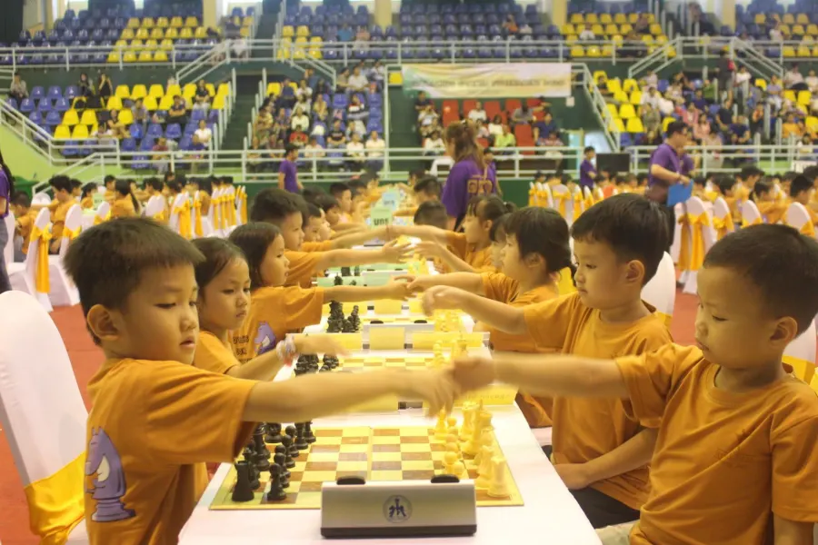 Trung Tâm Cờ Hoàng Gia Royal Chess