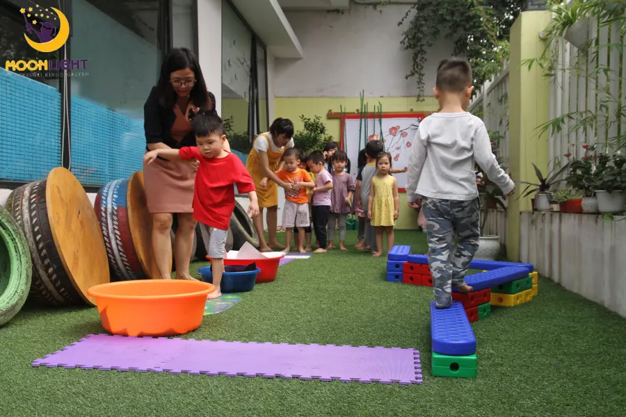 Trường mầm non Ánh Trăng ( Moonlight Montessori Kinderganten)