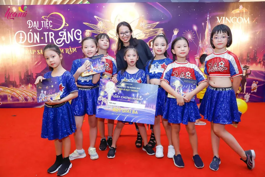Câu lạc bộ Họa Mi