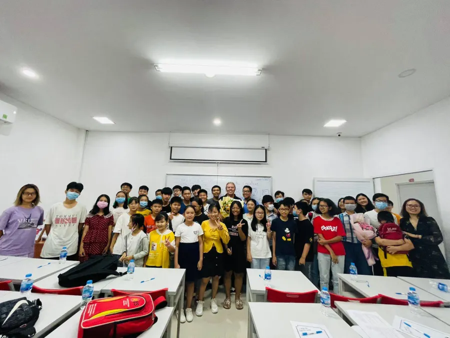Trung tâm Anh ngữ RES - P. Tân Hưng