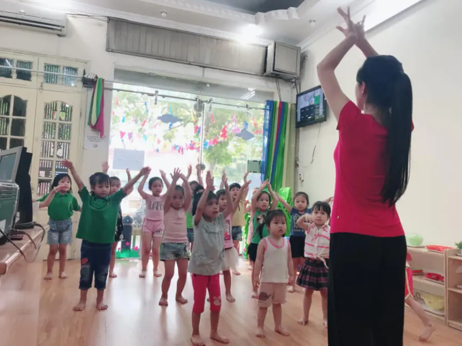 Trường mầm non Mặt Trời Thế Giới (La Petite Ecole)