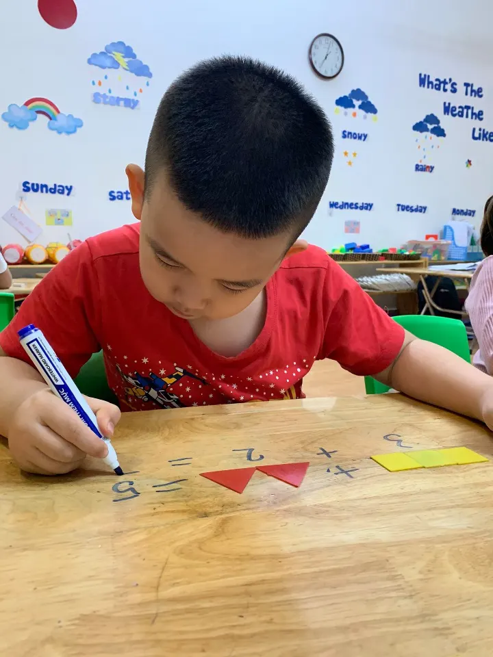 Câu lạc bộ Toán Tư Duy Kidsmath - KĐT Văn Phú