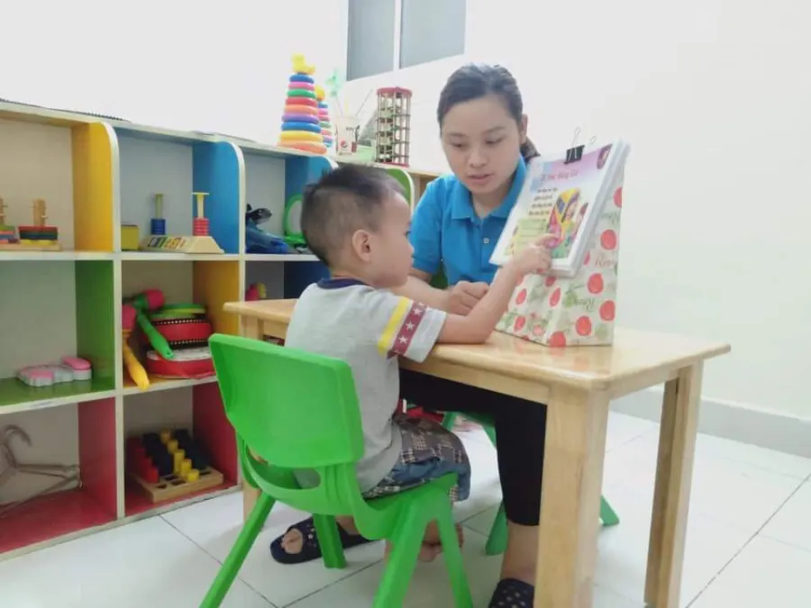 Giáo Dục đặc biệt Mai Hương - Can Thiệp Trẻ Tự Kỷ -  Hoàng Liệt