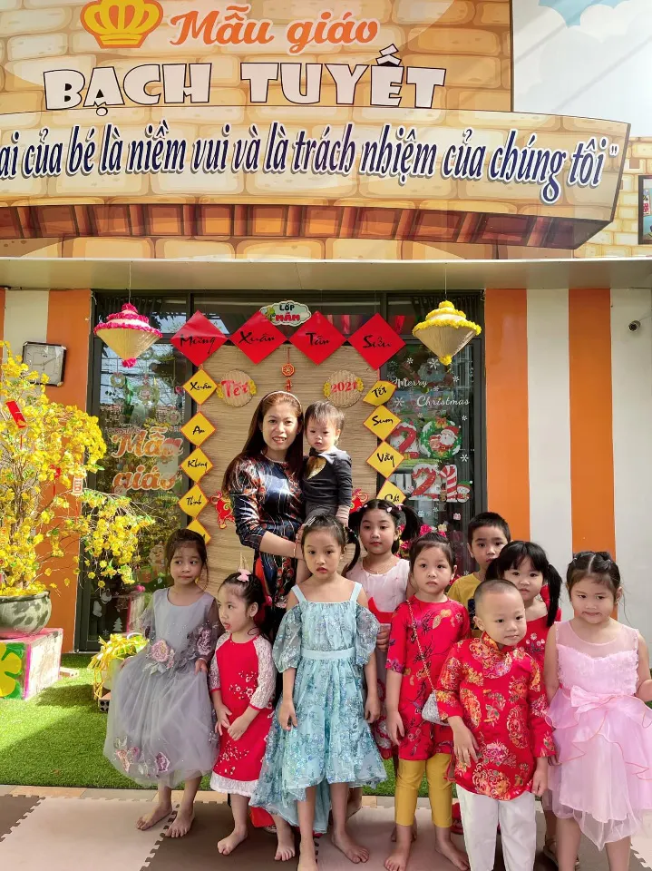 Mầm Non Bạch Tuyết - Vạn Phú