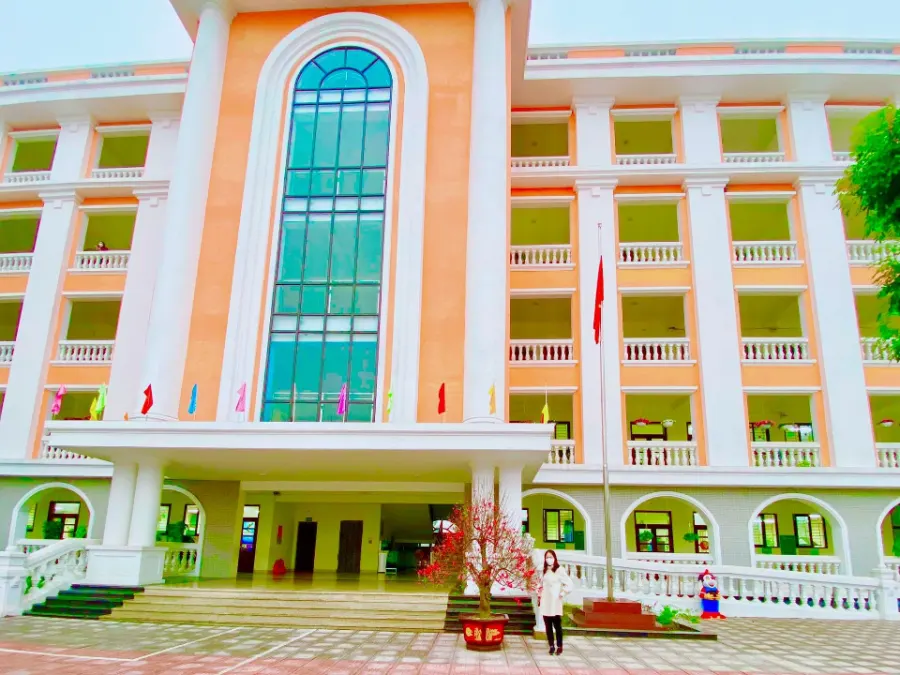 Trường Tiểu học Hoàng Hoa Thám