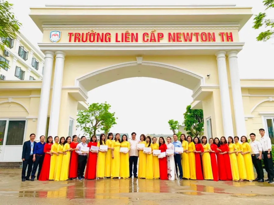 Trường Tiểu học và Trung học cơ sở Newton TH - Đông Hương