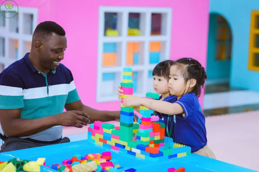 Trường Mầm Non Quốc Tế VSchool