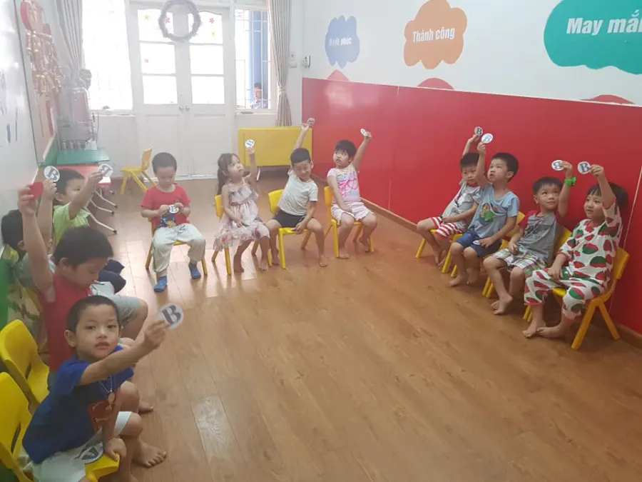 Trường mầm non Hoàng Gia