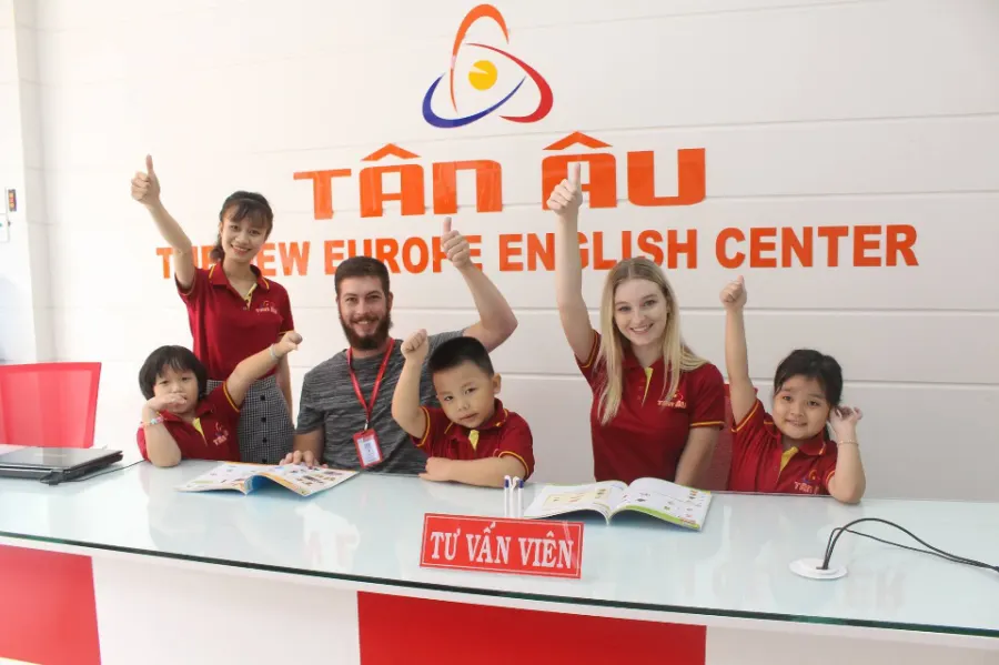 Trung Tâm Ngoại Ngữ Tân Âu ( NEEC )