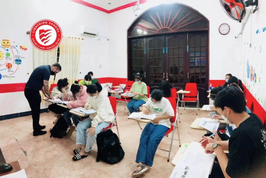 Trung Tâm Anh Ngữ Tia Chớp (Lingtning School)