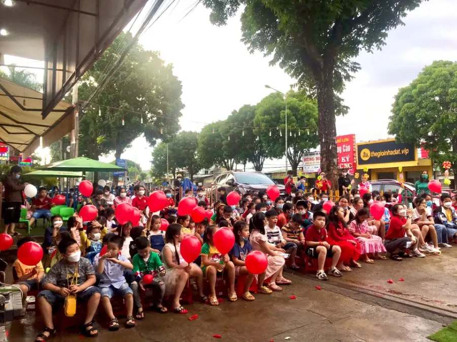 Trung Tâm Ngoại Ngữ Việt Mỹ ( VAEC )