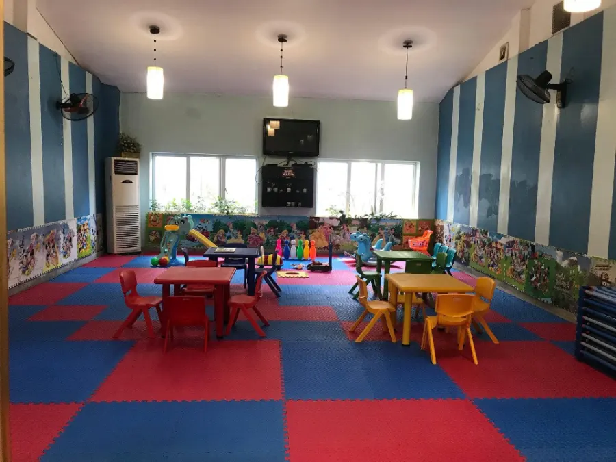 Trung Tâm Anh Ngữ CEC ( Canada English Center )