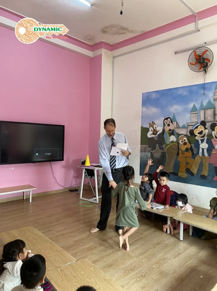 Trung Tâm Anh Ngữ Dynamic Language Center