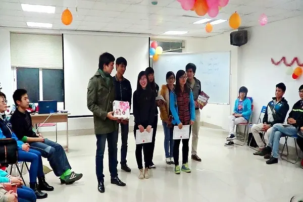 Trung Tâm Ngoại Ngữ Trí Đức