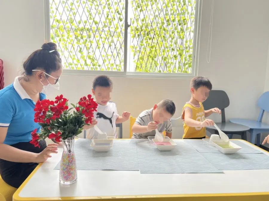 Trường Chuyên Biệt Ước Mơ