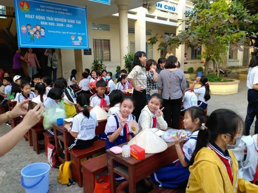 Trường Tiểu học Dương Đông 1
