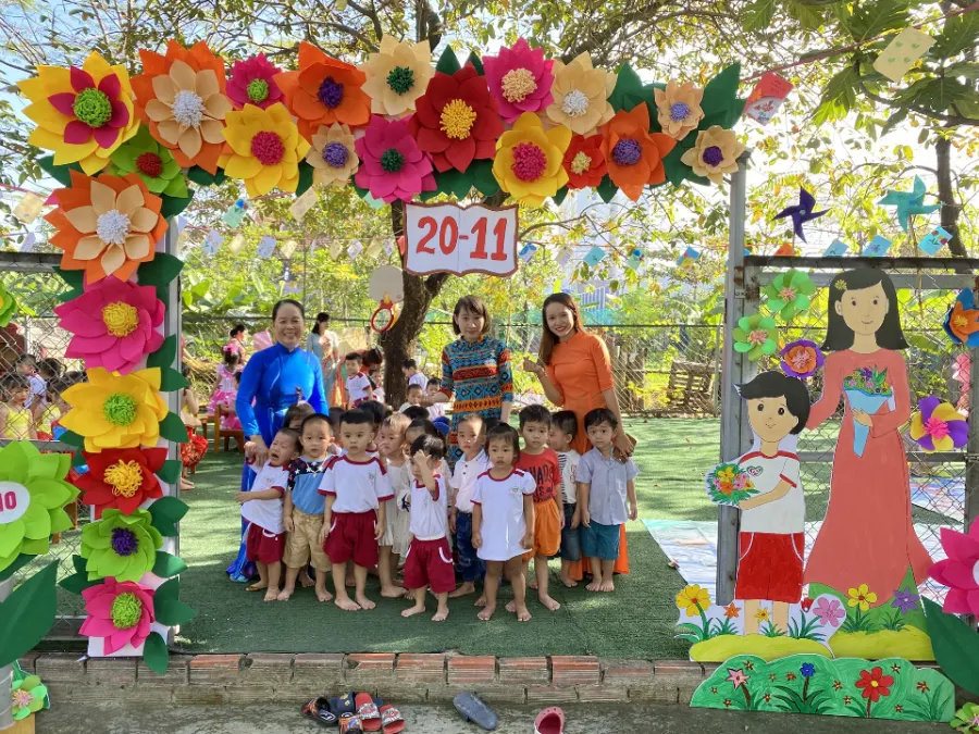 Trường Mầm Non Hoa Hồng Đỏ
