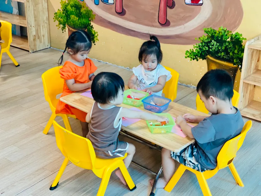 Trường Mầm Non IQ Montessori