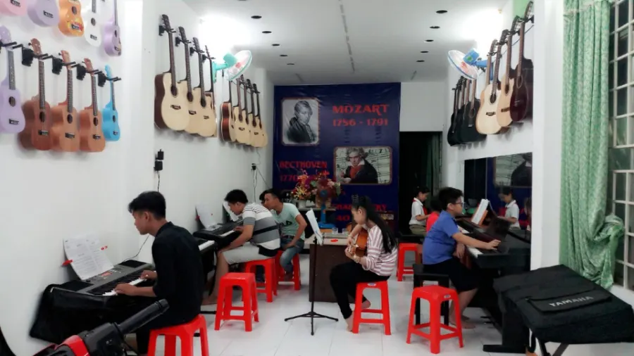 Trung Tâm Âm Nhạc Steinway