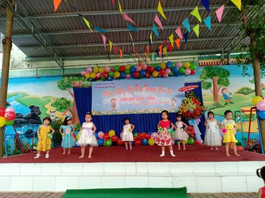 Trường Mầm Non Hoa Lan