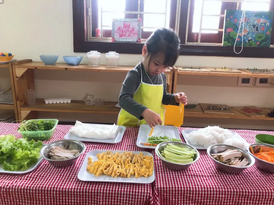 Trường Mầm Non Việt Ý Montessori