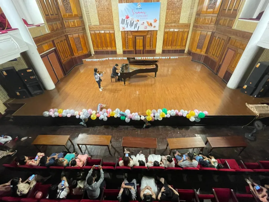 Trung Tâm Inner World Music and Art Center