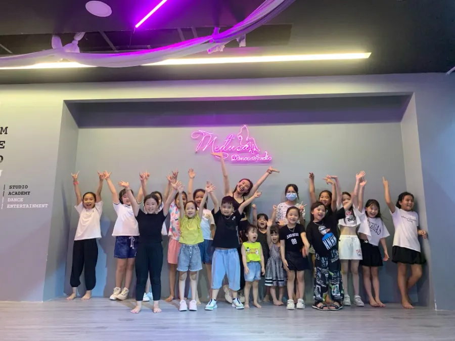 Trung Tâm Medusa Dance Studio
