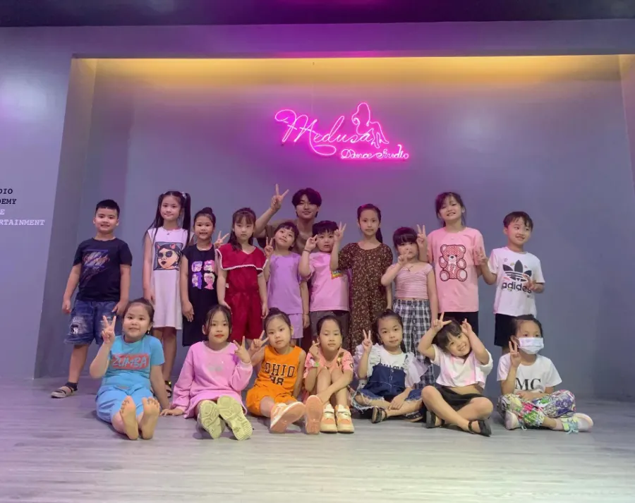 Trung Tâm Medusa Dance Studio
