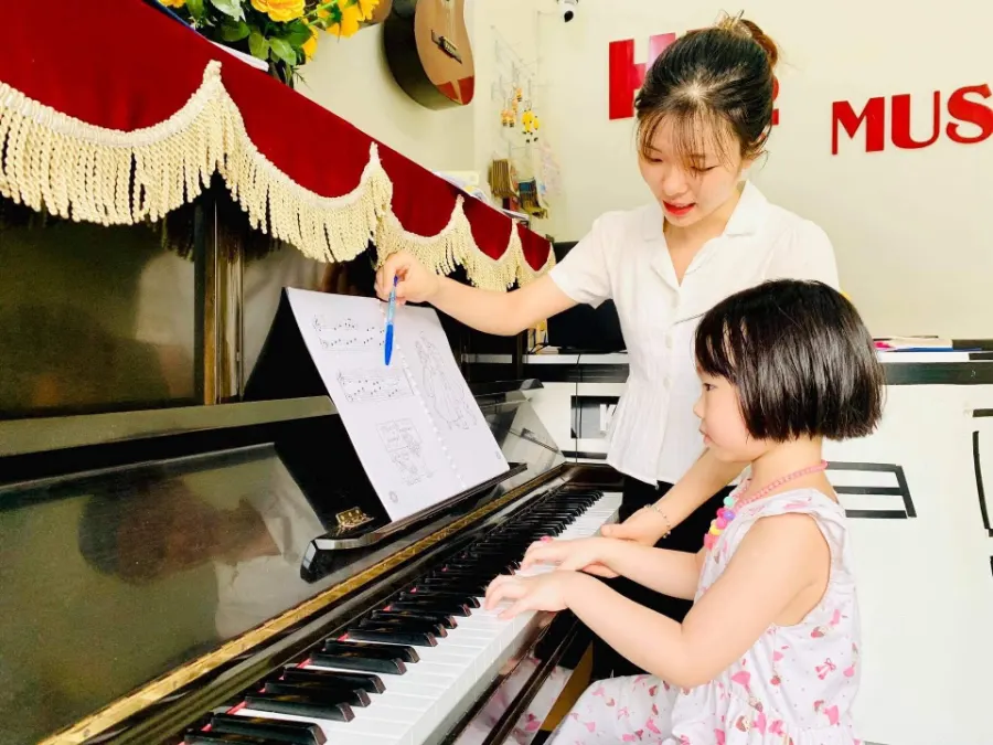 Trung Tâm Âm Nhạc HT2 Music
